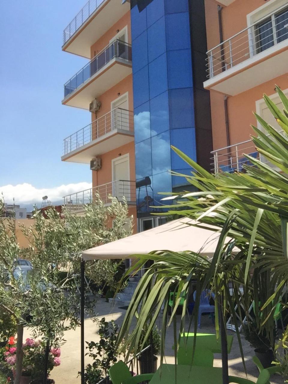 Bello Apartment